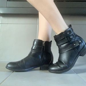 Dolce Vita leather ankle boots